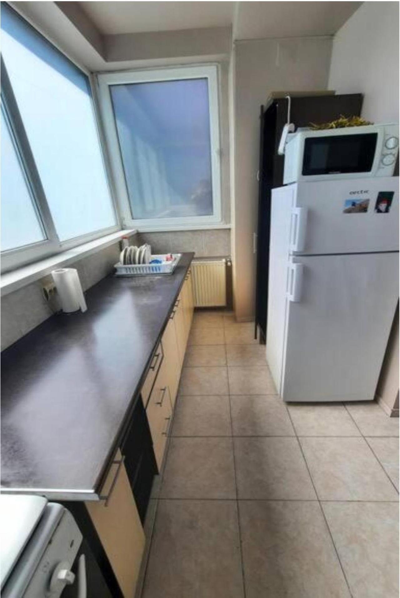 Spacious, Modern Condo In New Villa - Sleeps 6 Bukarest Exterior foto